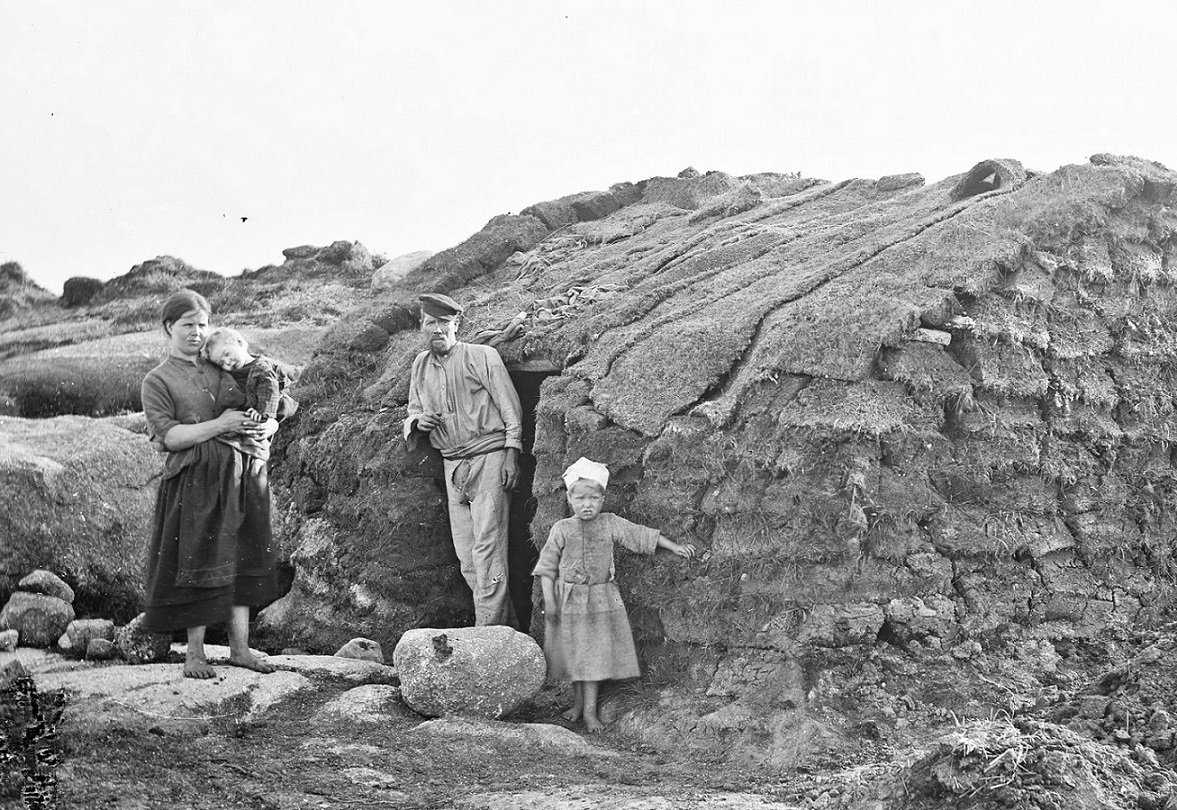 historical photo irish peasants